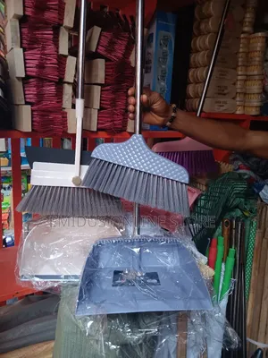Quality Sweeping Brush With Handle Packet