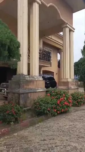 6bdrm Duplex in Benin City for sale