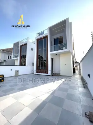 5bdrm Duplex in Chevron for sale