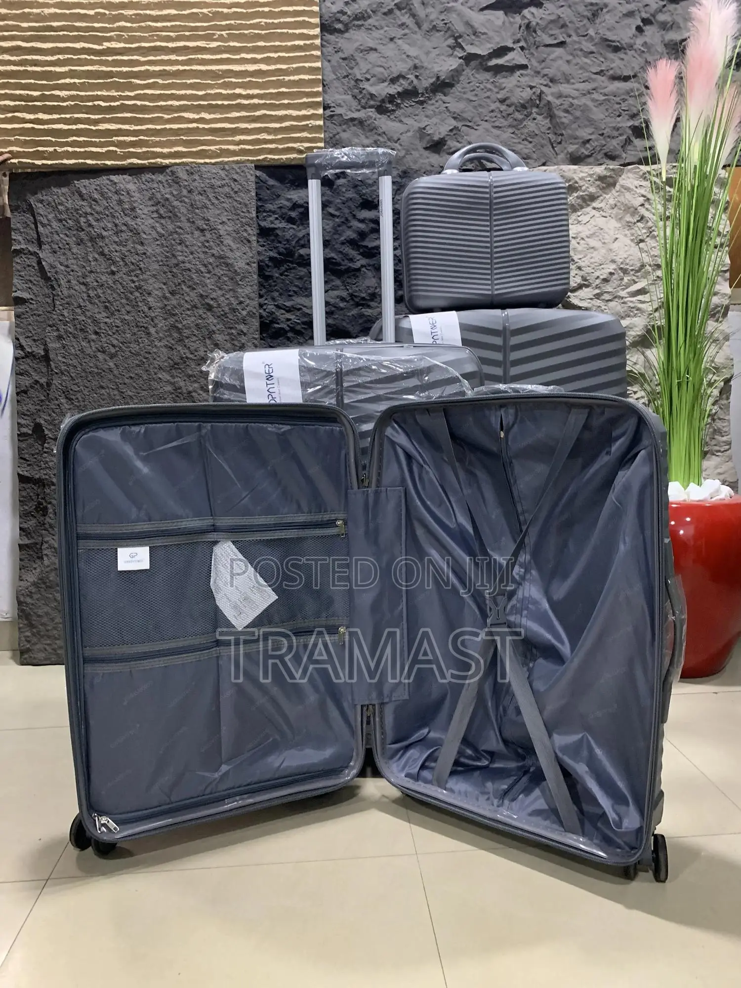 Durable Hard-shell Design – Stylish & Reliable For Every Trip