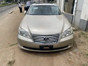 Lexus ES 2012 Gold