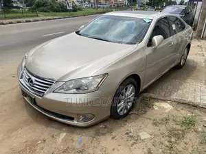 Lexus ES 2012 Gold