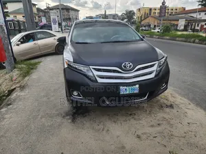 Toyota Venza AWD 2011 Silver