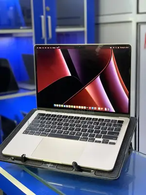 Laptop Apple MacBook Air 2024 M3 13-inch 8GB Apple M3 SSD 256GB