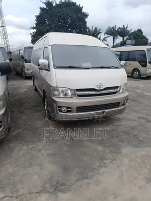 Toyota HiAce 2018 White