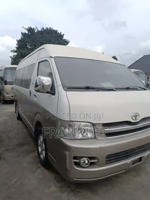 Toyota HiAce 2018 White