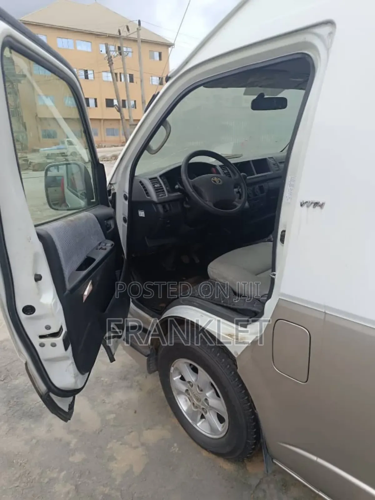 Toyota HiAce 2018 White
