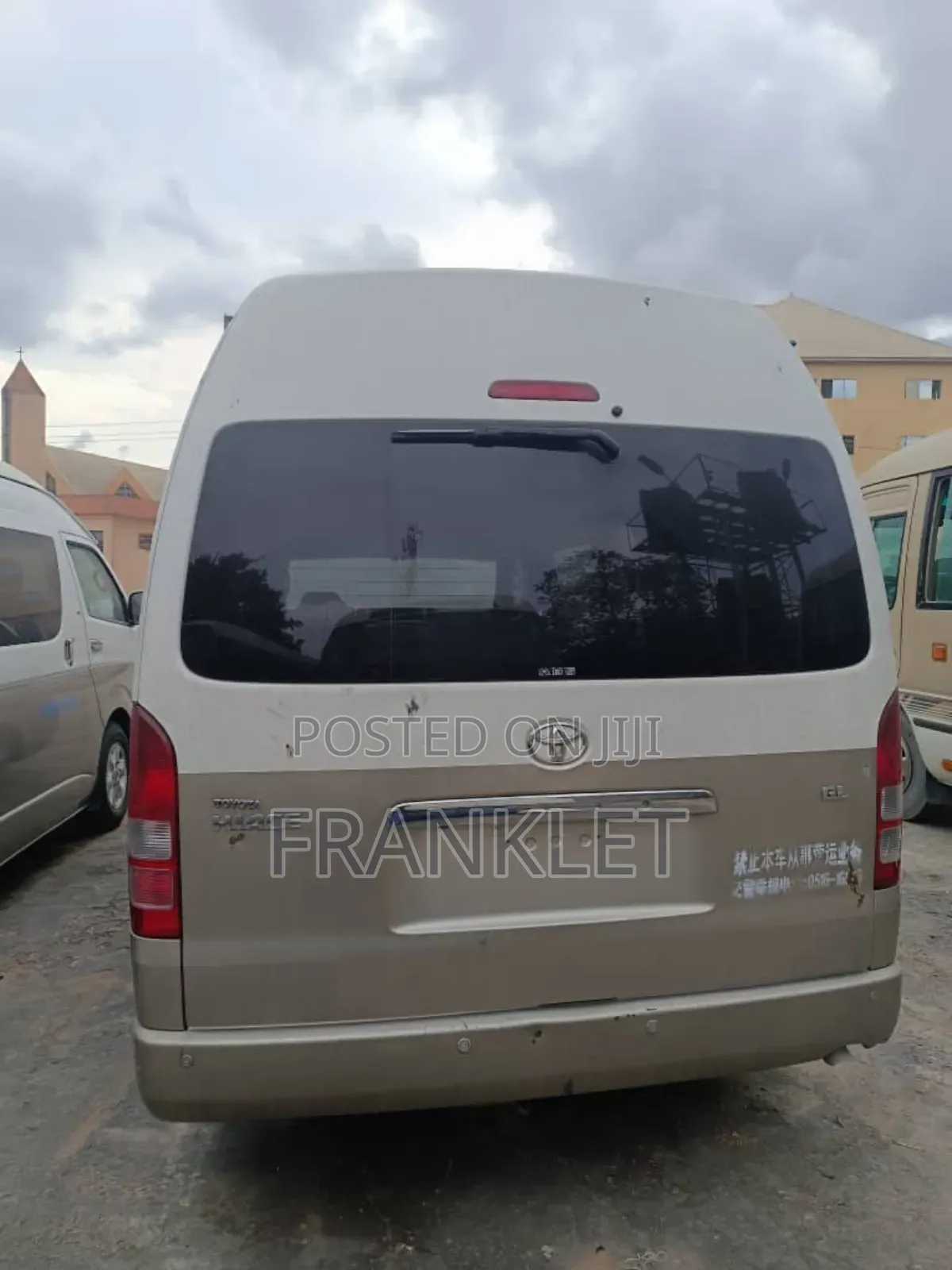 Toyota HiAce 2018 White