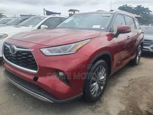 Toyota Highlander Platinum 2021 Red