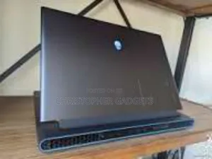 Laptop Dell Alienware M16 16GB Intel Core I7 SSD 1T