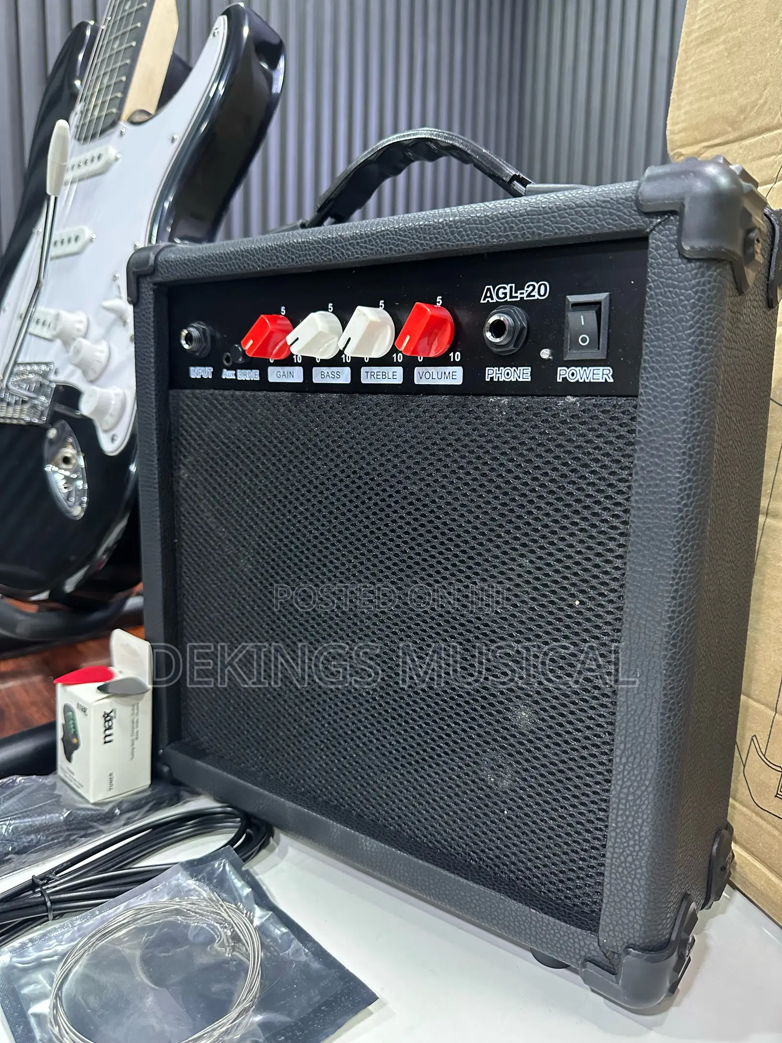 Music Max Gigkit Is Electric Guitar