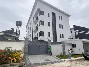3bdrm Block of Flats in Freedom Way, Lekki Phase 1 for sale