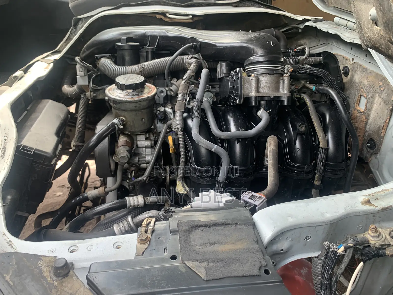 Toyota HiAce 2014 Brown