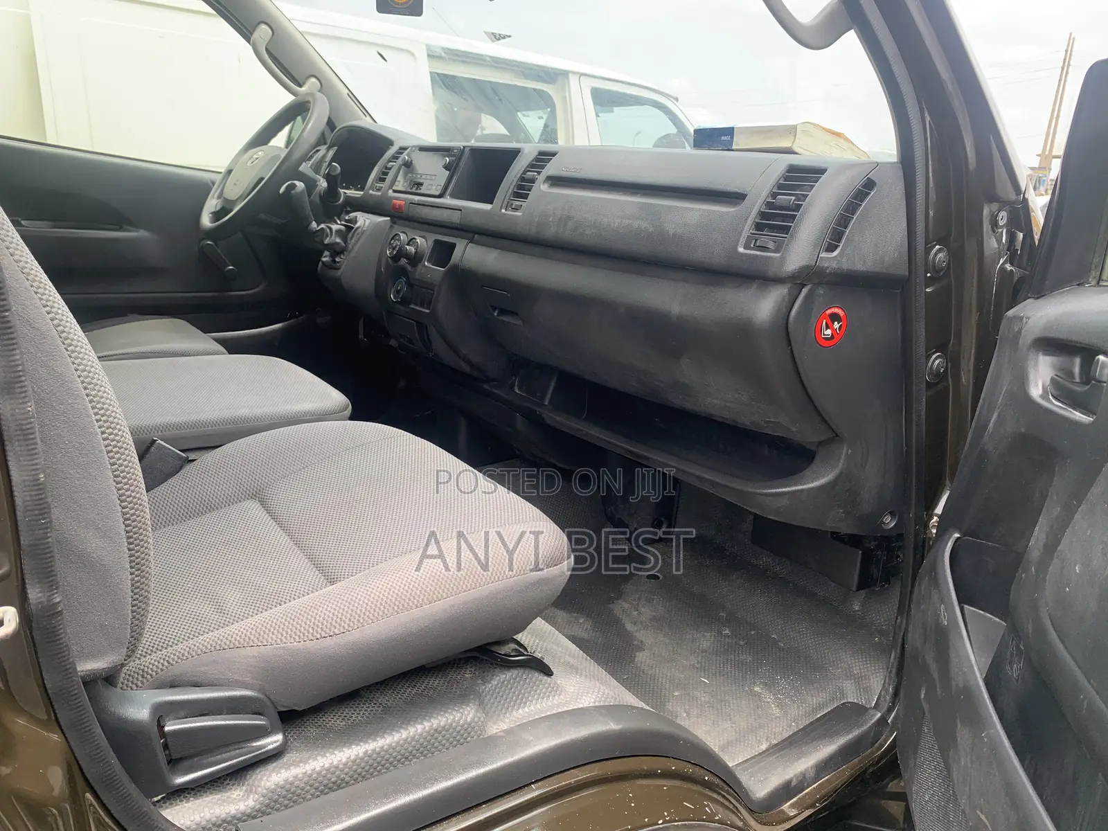 Toyota HiAce 2014 Brown