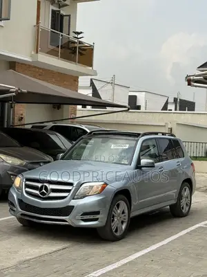 Mercedes-Benz GLK-Class Base GLK 350 4dr AWD 4MATIC (3.5L 6cyl 7A) 2015