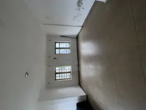 3bdrm Shared Apartment in Southern View Estate, Chevron for rent