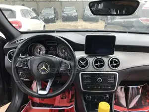 Mercedes-Benz GLA 250 2017 Gray