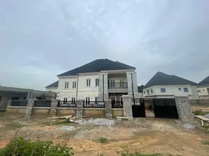 5bdrm Duplex in Lugbe District for sale