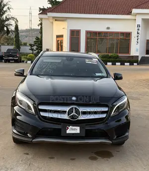 Mercedes-Benz GLA 250 2015 Black