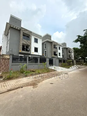5bdrm Mansion in Jabi for sale