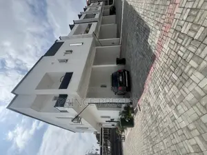 4bdrm Duplex in Ikota Estate for rent