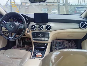 Mercedes-Benz GLA 250 2018 White