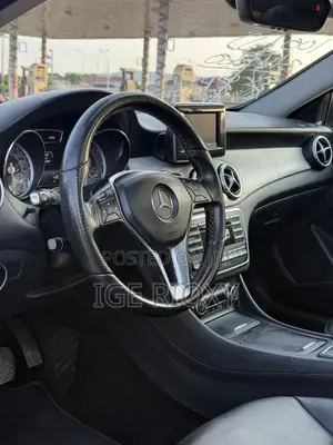 Mercedes-Benz GLA 250 2015 Black