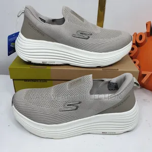 Sketchers Sneakers Footwear