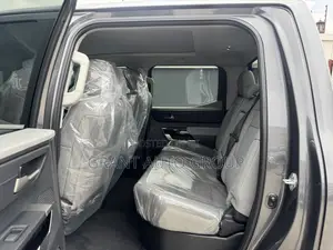 Toyota Tundra Limited CrewMax 5.5' Bed 2024 Gray
