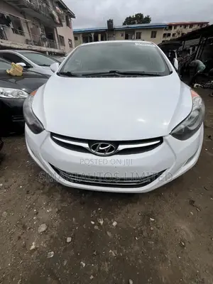 Hyundai Elantra 2012 White