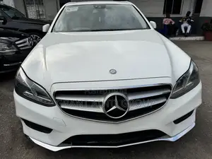 Mercedes-Benz E350 Base 4Matic Sedan AWD (3.5L 6cyl 7A) 2015 White