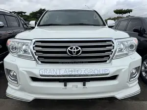 Toyota Land Cruiser 4.6 V8 GX-R 2015 White