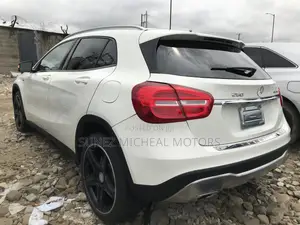 Mercedes-Benz GLA 250 2018 White