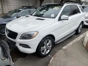 Mercedes-Benz M Class ML350 4MATIC 4dr SUV AWD (3.5L 6cyl 7A) 2014