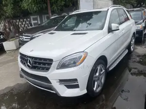Mercedes-Benz M Class ML350 4dr SUV (3.5L 6cyl 7A) 2015 White