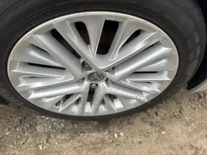 Lexus ES 2016 Silver