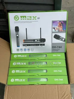 Max Dh-744 Dual Channel Wireless Microphone System.