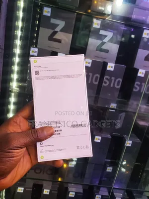 New Apple iPhone 16 Plus 128 GB Pink