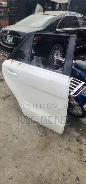 Ml350 2014 Back Passenger Door