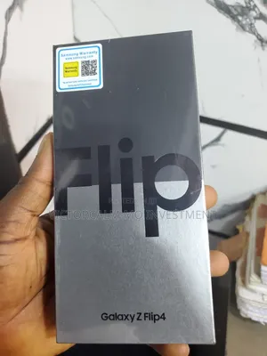 New Samsung Galaxy Z Flip4 256 GB Pink
