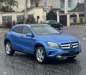Mercedes-Benz GLA-Class 2015 Blue