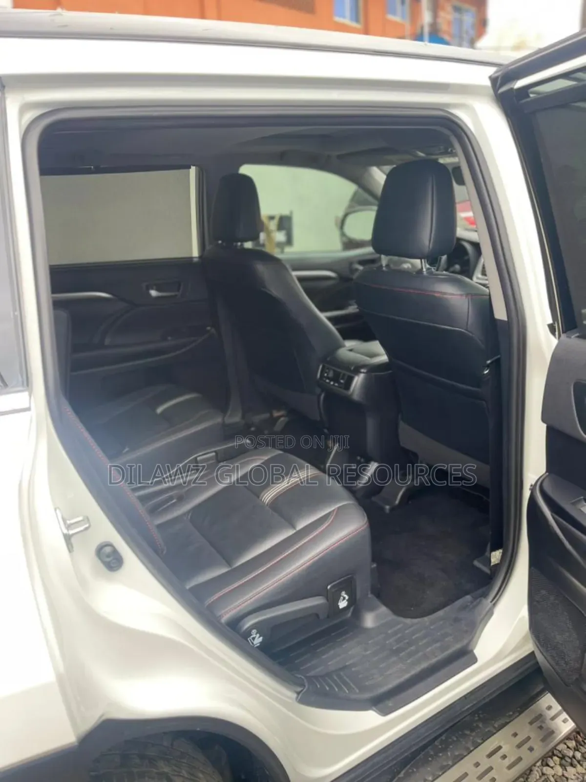 Toyota Highlander SE 2019 White