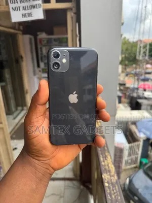Apple iPhone 11 64 GB Black