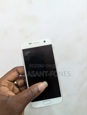 Samsung Galaxy S7 32 GB White