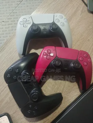 Ps5 Dualsense Controllers Used
