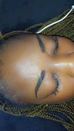 Microblading, Ombre Brows . Microshading