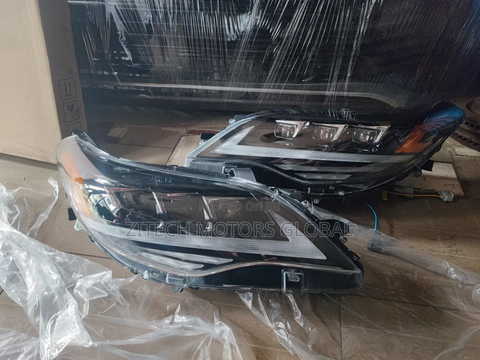 Set Head Light Avalon 2015 3touch Available