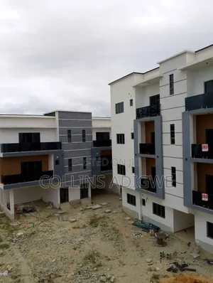 2bdrm Apartment in Ologolo Lekki for sale