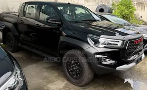 New Toyota Hilux 2025 Matt Black