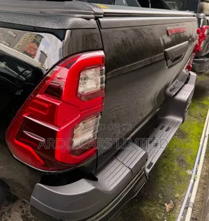 New Toyota Hilux 2025 Matt Black